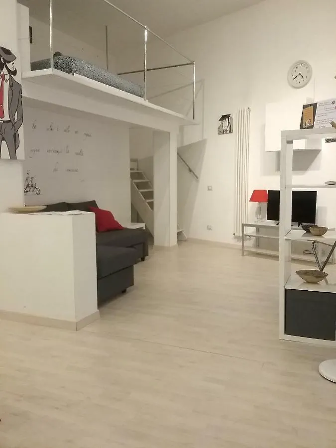Isola Flat Daire Milano 0*,  İtalya
